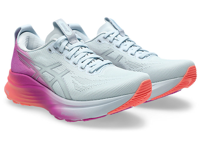 Lookbook (W) 亚瑟士 GEL-KAYANO 32 跑鞋 天空色/数码樱花配色 1012C045-400
