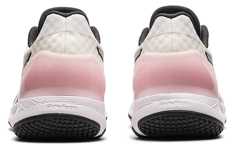 Shop Asics Gel-Netburner Super FF 舒適 運動 防滑 低筒 跑步鞋 女款 白銀