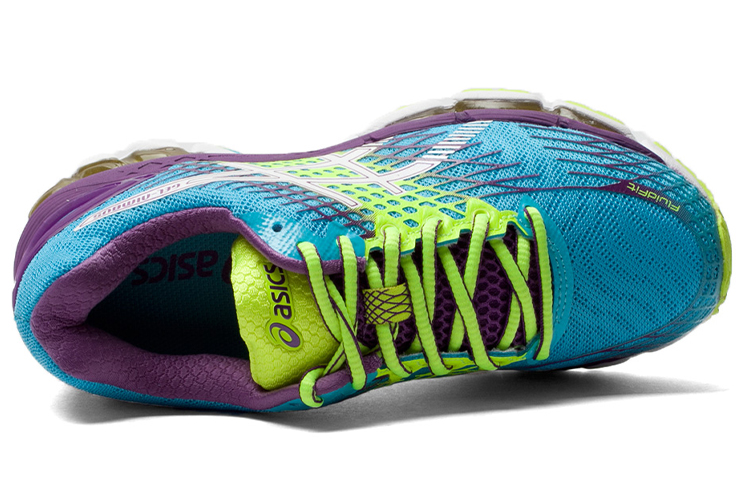 Lookbook Asics Gel-Nimbus 17 緩衝透氣慢跑鞋 女款 天藍白