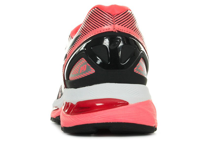 Shop Asics GEL-Nimbus 19 低筒 跑步鞋 女款 黑紅色