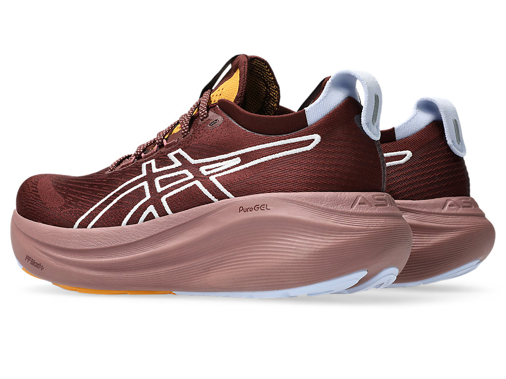 Lookbook (W) ASICS GEL-NIMBUS 27 TR スニーカー ナチュラルバス/ダークレッドプラネット 1012B908-600