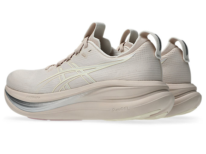Shop (W) ASICS GEL-NIMBUS 28 跑鞋 矿物米色/奶油色 1012B899-250