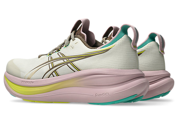 Lookbook (W) アシックス GEL-NIMBUS 28 TR ランニングシューズ ライトダスト/クレイキャニオン 1012B981-020