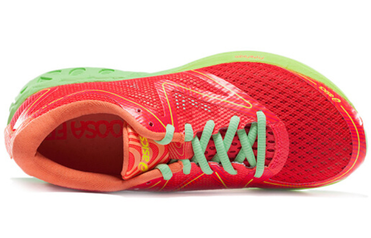 Shop Asics Gel-Noosa 低筒 跑步鞋 女性版 粉綠色