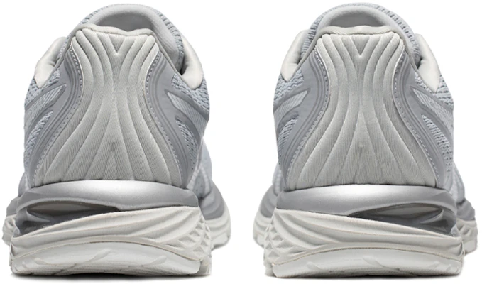 Asics Gel-Stratus 低筒 跑步鞋 女款 灰色 Shop Asics Gel-Stratus 低筒 跑步鞋 女款 灰色