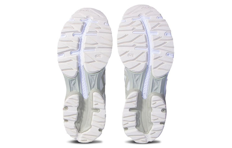 Shop (W) ASICS Gel-Takumi 'Gris Blanco' 1202A314-100