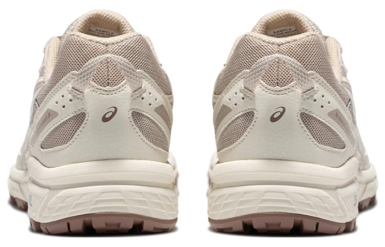 Shop Asics Gel-Venture 6 防滑耐磨 低筒 跑步鞋 女性款 米灰色