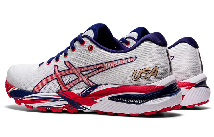 Shop （女士）ASICS Gel Cumulus 22 '美國' 1012A976-100