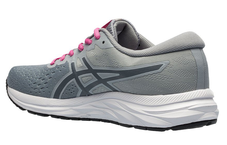 Shop Asics Gel-Excite 7 跑步鞋 女性款 灰粉色