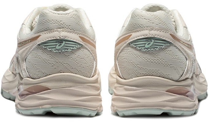 (W) ASICS Gel-Flux 4 Putih/Emas 1012A523-105 Lookbook (W) ASICS Gel-Flux 4 Putih/Emas 1012A523-105