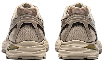 Shop Asics Gel-Flux TW 舒適 防滑耐磨 跑步鞋 女款 卡其色