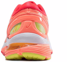 Shop (W) ASICS Gel Nimbus 21 'Sun Coral' Wanita Pria Running Sepatu 1012A611-100