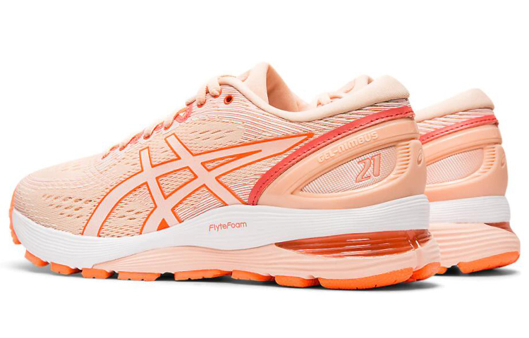 Shop Asics GEL-Nimbus 21 低筒 跑步鞋 男女兩用 粉白色
