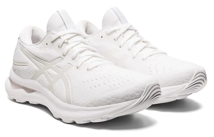 Lookbook （女性）ASICS Gel Nimbus 24「全白」1012B201-101