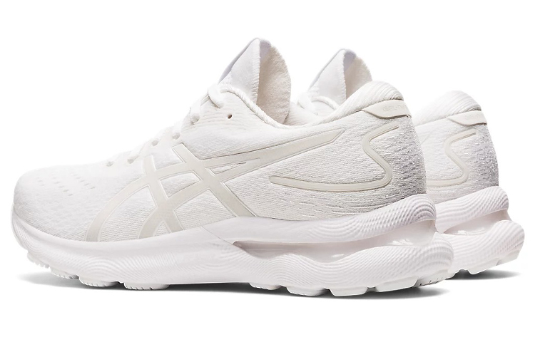 Shop （女性）ASICS Gel Nimbus 24「全白」1012B201-101