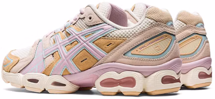 Shop (W) ASICS Gel Nimbus 9 ''Tan Barely Rose'' Scarpe da Ginnastica 1202A346-100