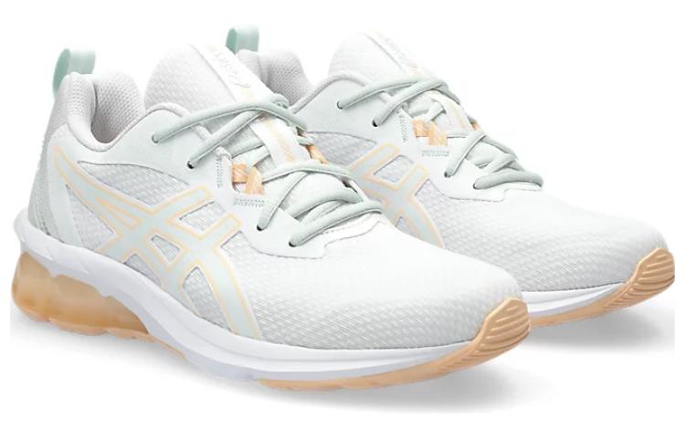 Lookbook （女性）ASICS Gel Quantum 90 4 '白色 杏桃紅' 1202A384-104