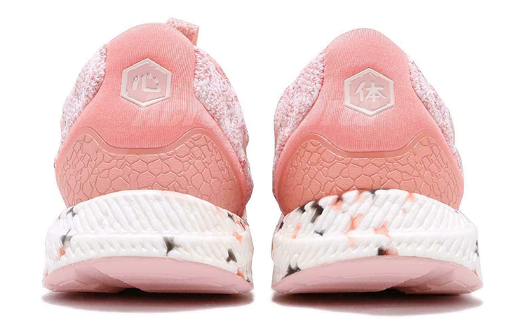 Lookbook （女性）ASICS HyperGel-Kenzen ‘木槿粉’ T8F5N0617