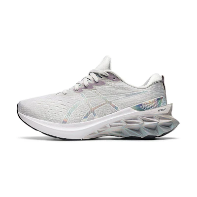 (W) ASICS Novablast 2 'Platinum'