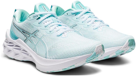 (W) ASICS Novablast 2 LE 'Blanco Plata Pura' 1012B177-100 Lookbook (W) ASICS Novablast 2 LE 'Blanco Plata Pura' 1012B177-100