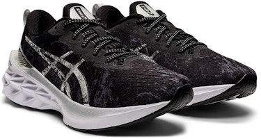 (女款)ASICS Novablast 2 Platinum 'Carrier Grey Pure Silver' 1012B286-020 Lookbook (女款)ASICS Novablast 2 Platinum 'Carrier Grey Pure Silver' 1012B286-020