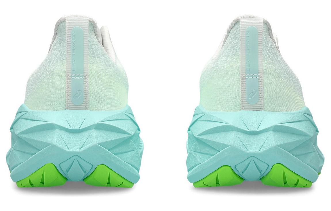 Shop (W) ASICS Novablast 4 '白色荧光薄荷' 1012B510-100