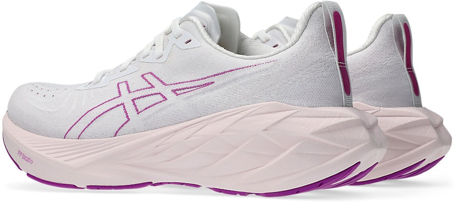 (W) ASICS Novablast 4 Wide 'Putih Laut Menenangkan' 1012B704-103 Lookbook (W) ASICS Novablast 4 Wide 'Putih Laut Menenangkan' 1012B704-103