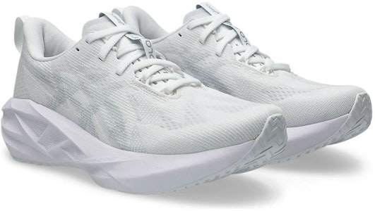 (W) ASICS Novablast 5 'Putih Piedmont Abu-Abu' 1012B765-100 Lookbook (W) ASICS Novablast 5 'Putih Piedmont Abu-Abu' 1012B765-100