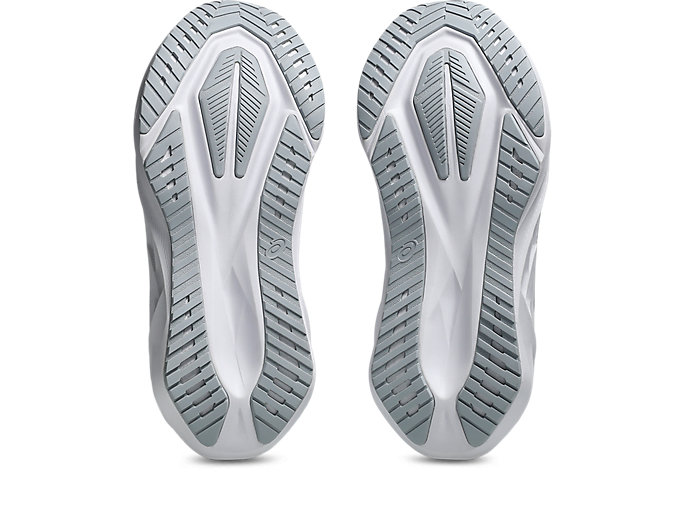 Sizing (W) ASICS Novablast 5 ATC 跑鞋 灰白色/纯银色 1012B990-020