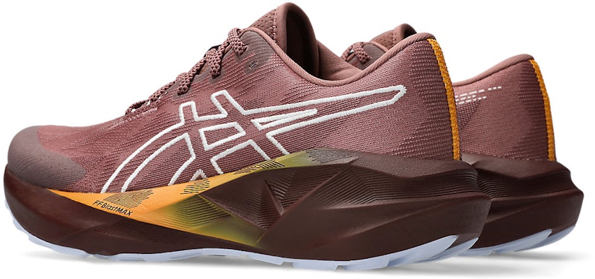 (W) 아식스 노바블라스트 5 TR 러닝화 네이처 베이딩/러블 레드 1012B911-600 Lookbook (W) 아식스 노바블라스트 5 TR 러닝화 네이처 베이딩/러블 레드 1012B911-600