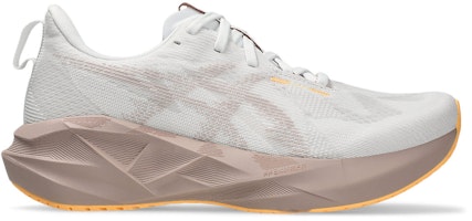 (Women) ASICS Novablast 5 Wide Running Shoes White/Fawn 1012B766-102 (Women) ASICS Novablast 5 Wide Running Shoes White/Fawn 1012B766-102