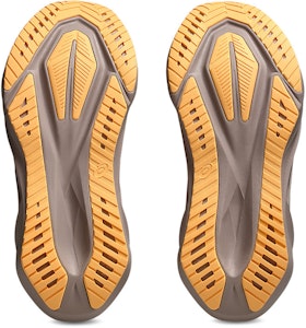 (W) ASICS Novablast 5 Wide Sepatu Lari Putih/Fawn 1012B766-102 Sizing (W) ASICS Novablast 5 Wide Sepatu Lari Putih/Fawn 1012B766-102