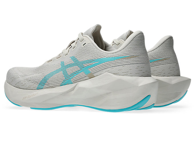 Lookbook (W) ASICS Novablast 6 Hardloopschoenen Soft Oat/Energy Aqua 1012C008-250