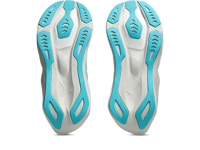 Sizing (W) ASICS Novablast 6 Hardloopschoenen Soft Oat/Energy Aqua 1012C008-250