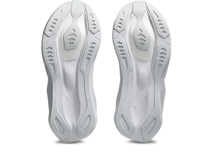 Sizing (W) ASICS Novablast 6 Hardloopschoenen Wit/Wit 1012C008-100
