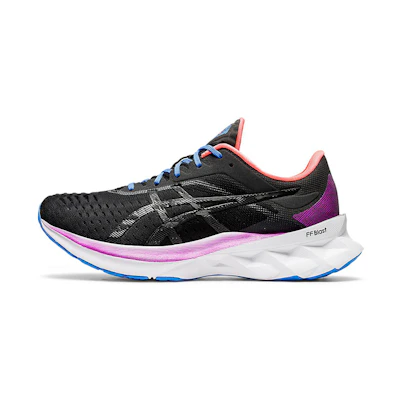 (W) ASICS Novablast 'Black'