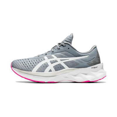 (W) ASICS Novablast 'Sheet Rock'