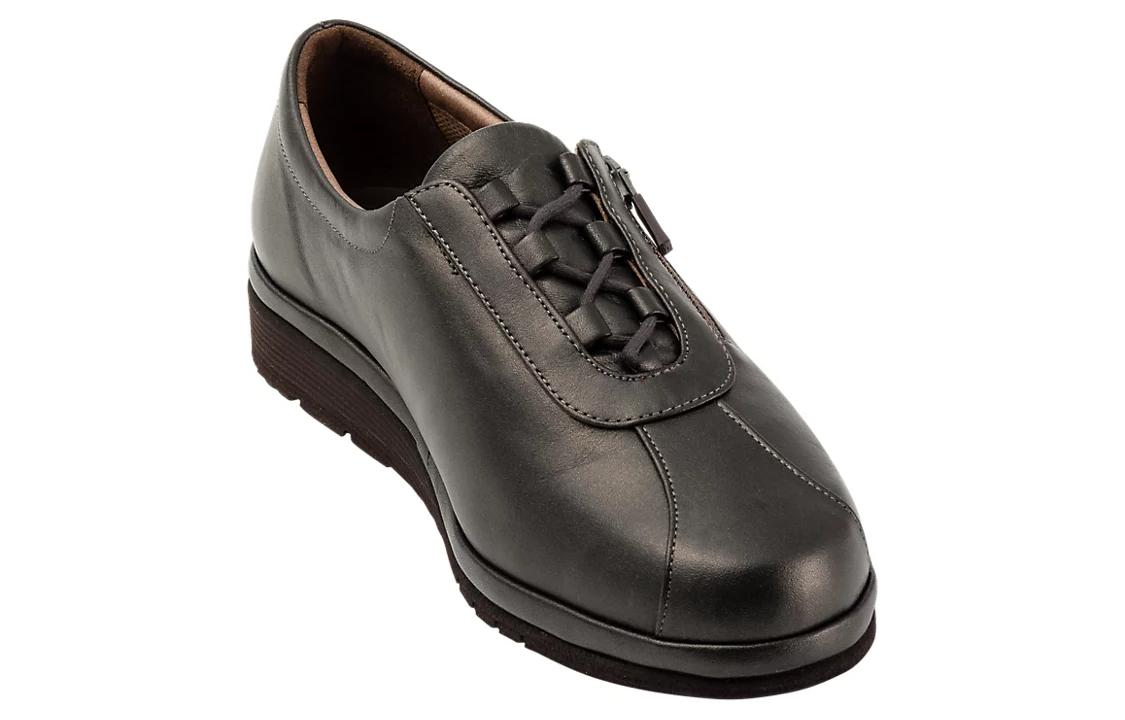 Shop (W) ASICS Pedala 棕色休闲低帮鞋 WPM466-M28