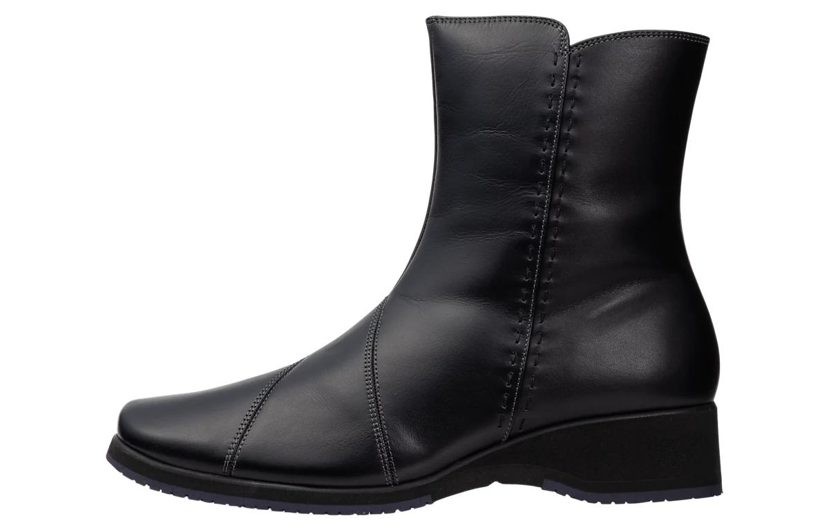 Buy (W) 亚瑟士 Pedala 黑色舒适多功能短靴 WP068S-90