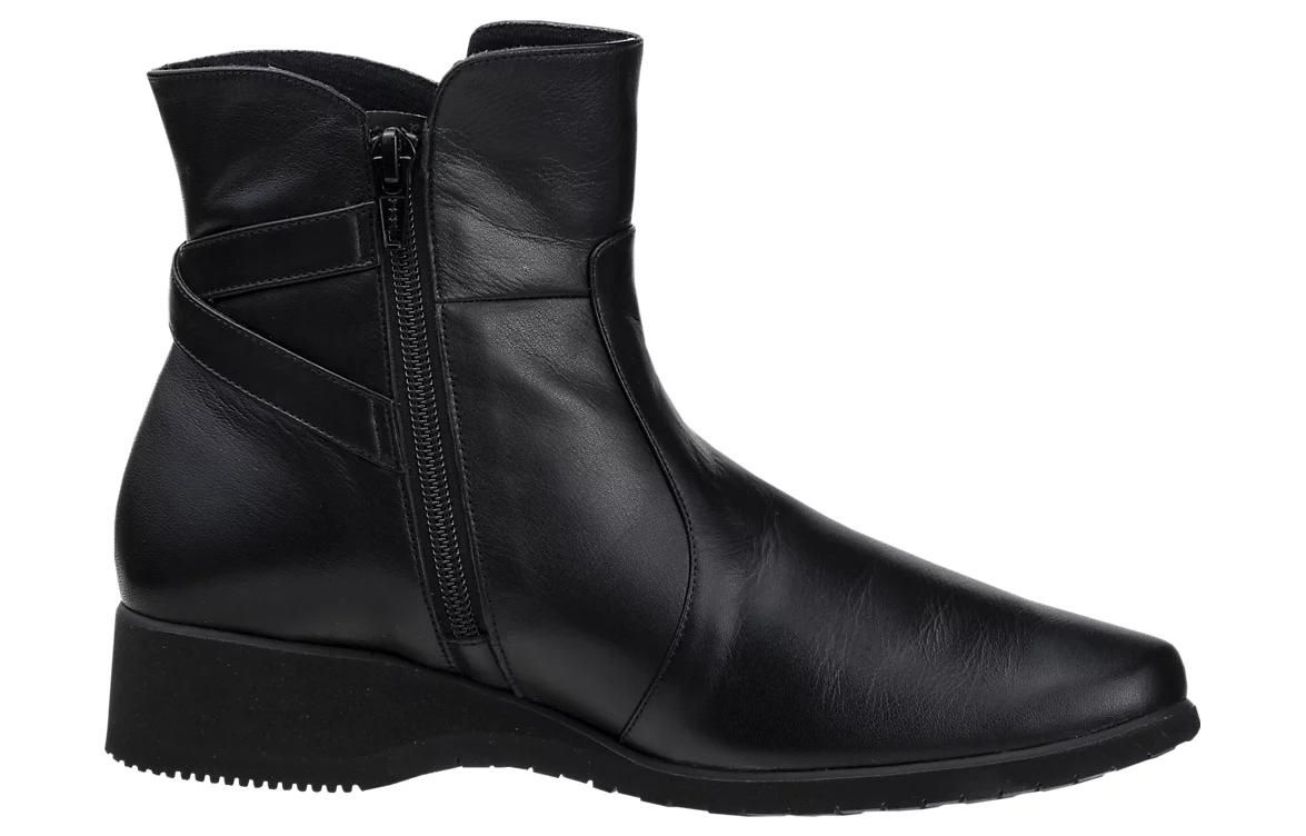 Order (Women) ASICS Pedalla 'Black Short Boots' WP689M-90