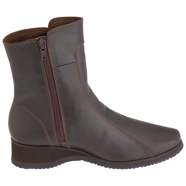 Sizing (Women) ASICS Pedalla ICE 4E 'Comfortable Brown Ankle Boot' 1212A124-200