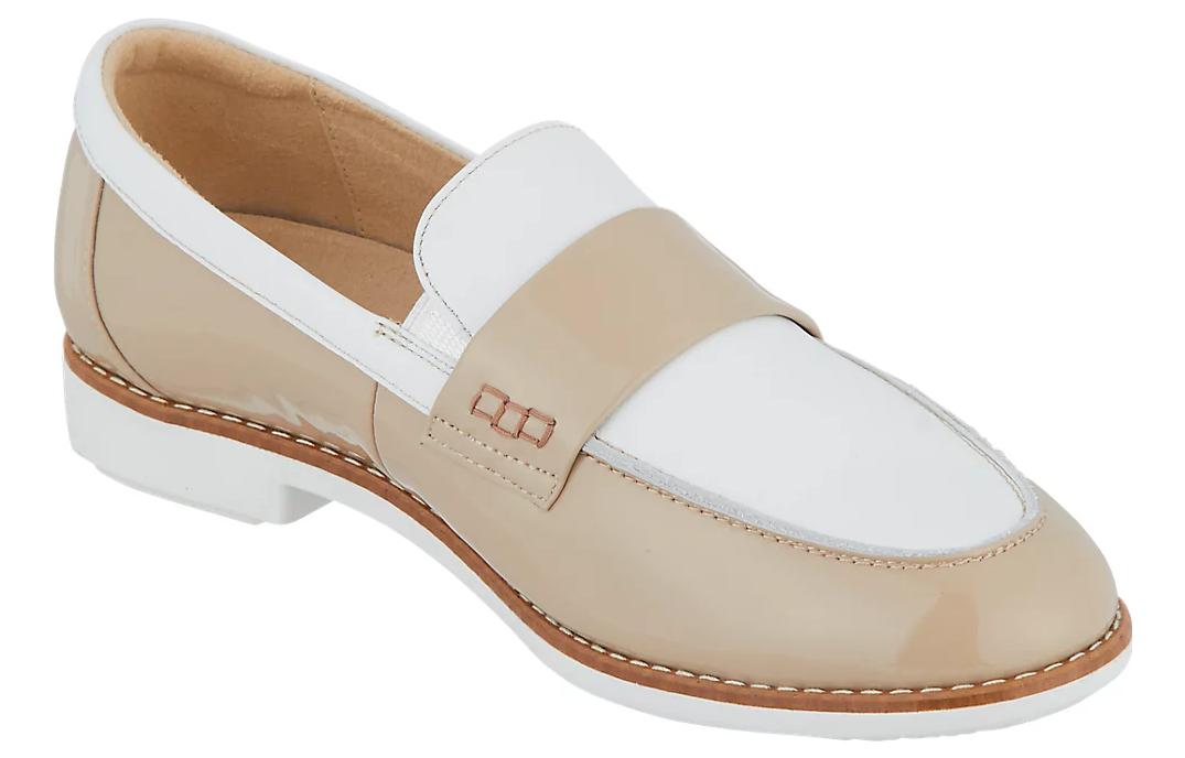 Shop Asics Pedana 防滑輕便 低筒 生活休閒鞋 女款 米色