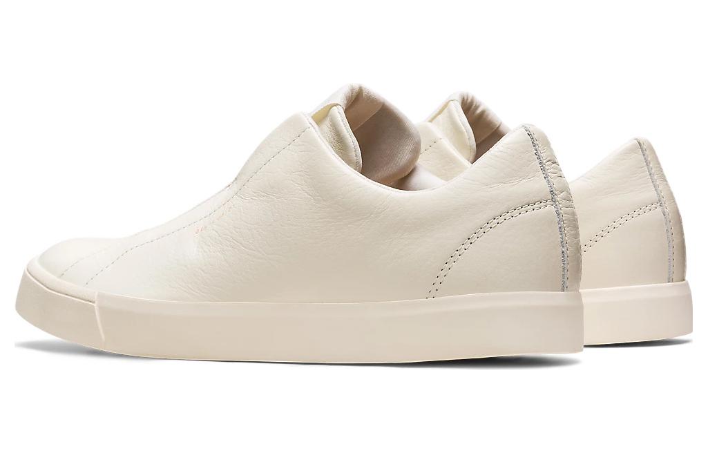 Shop Asics 復古 耐磨透氣 低筒 板鞋 女款 白色