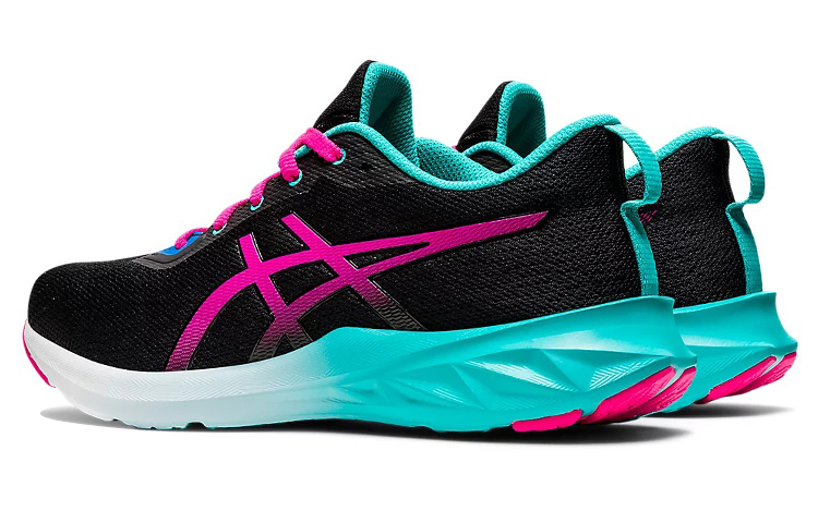 Shop （女性）ASICS Versablast 2 "黑色粉紅光" 1012B368-001