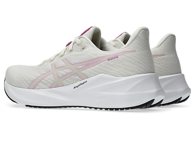 Lookbook (W) ASICS Versablast 4 慢跑鞋 乳白/朦紫 1012B775-102