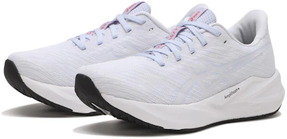 Lookbook (W) Asics Damen Versablast 4 Weiß/Blau Verlauf WHITE/BLUE FADE 1012B775-101