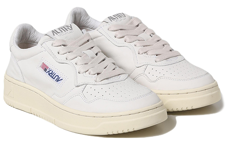 Lookbook (W) AUTRY 低帮 '白色时尚' AULW-GL01