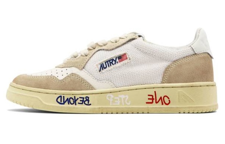 (W) AUTRY Low Top Sneaker 'White Brown'