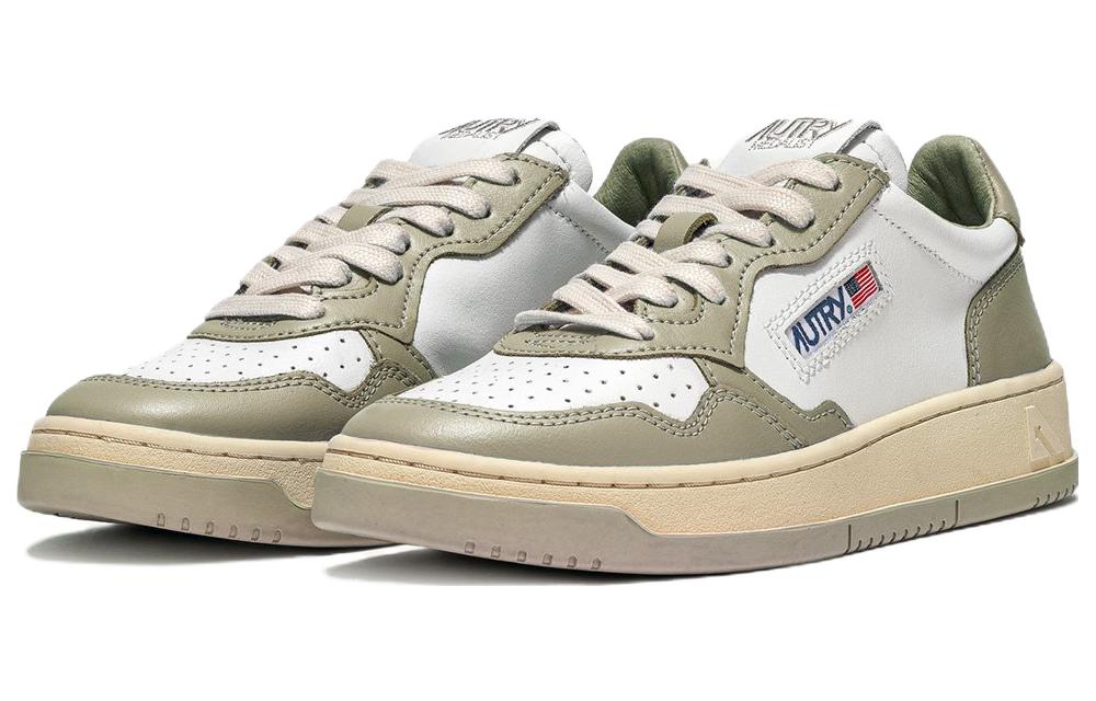 Order (W) 오트리 로우탑 스니커즈 '화이트 그린' (Autry 로우탑 '화이트 그린' is shorter, if allowed) AULW-WB31