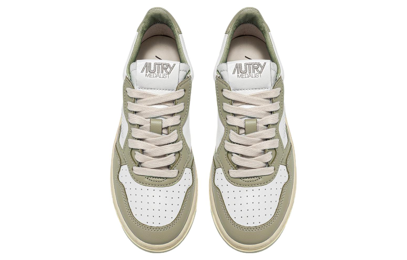 Shop (W) 오트리 로우탑 스니커즈 '화이트 그린' (Autry 로우탑 '화이트 그린' is shorter, if allowed) AULW-WB31